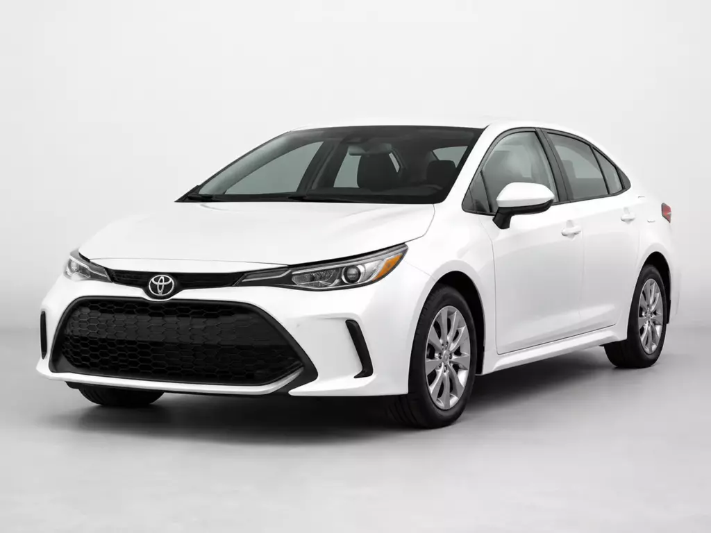 Toyota Yaris Hybrid — automatic rental car in Cyprus